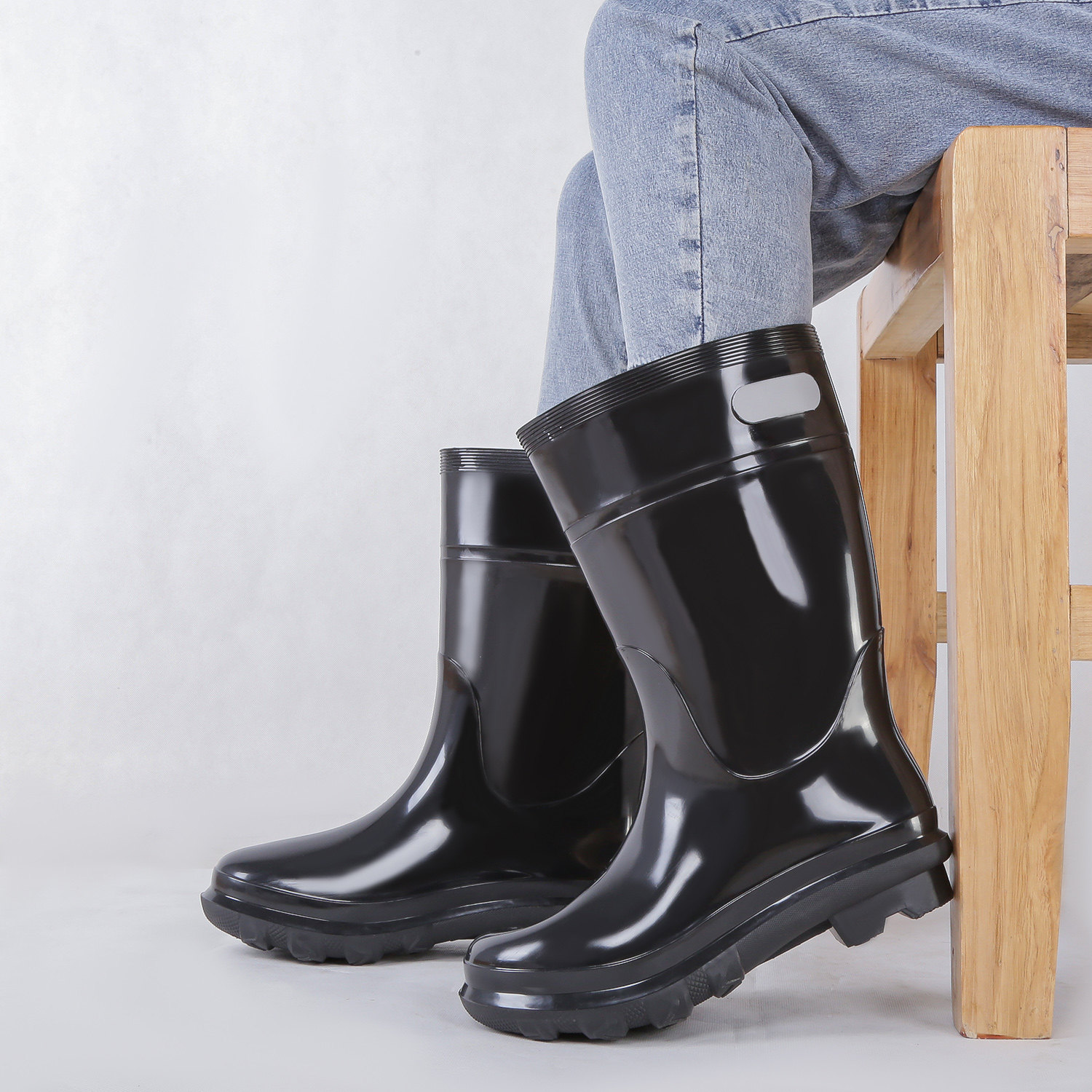 工作水胶雨靴中筒活水干活劳保黑色雨鞋磨水雨鞋