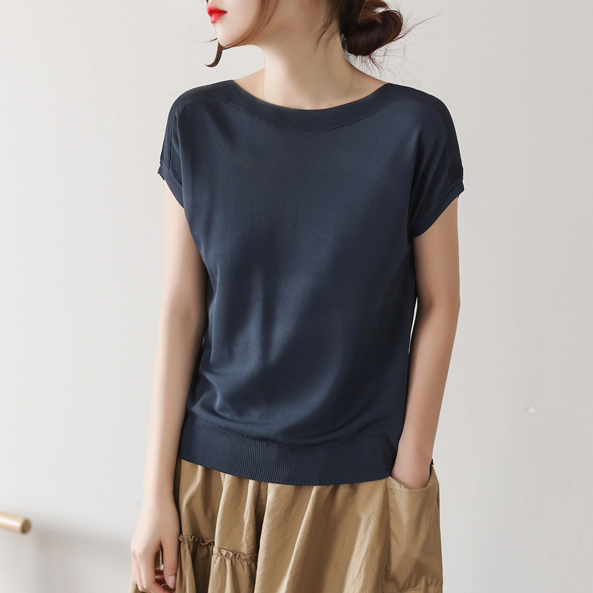代勒清凉百搭显瘦新款夏季女士短袖原创冰丝t恤
