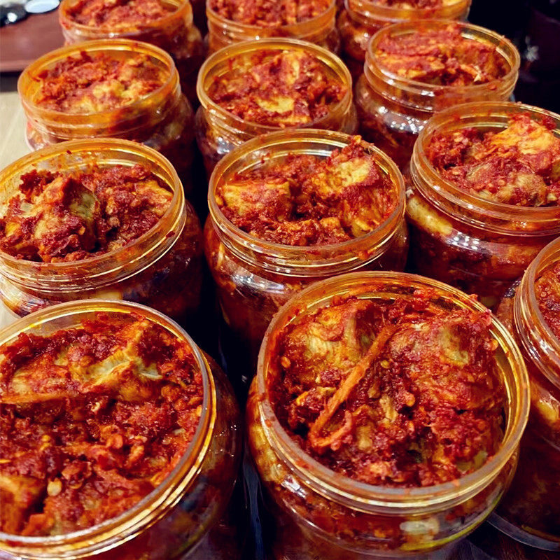 云南临沧耿马孟定特产小吃傣味姜丝豆腐乳香辣酱菜