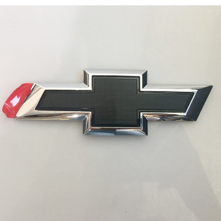 适用于雪佛兰探界者黑色车标迈锐宝xl中网标志尾门汽车车标