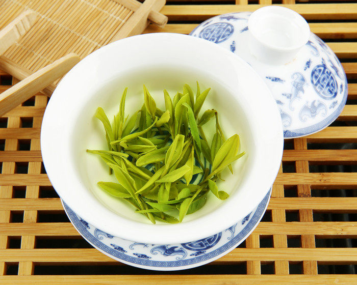 进店购买长兴一茶一味紫笋茶