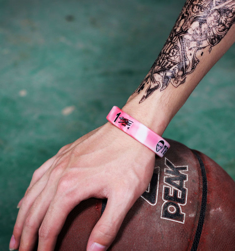 麦迪手环夜光硅胶学生情侣篮球励志运动动手篮球球迷用品