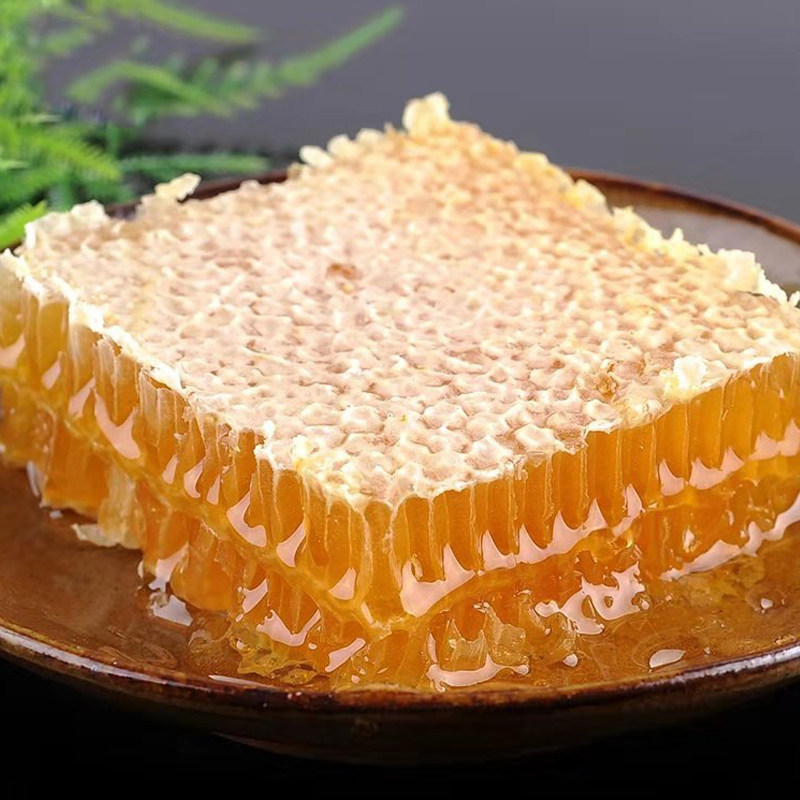 大兴安岭农家自产东北黑蜂椴树巢蜜嚼着吃盒装野生蜂巢蜂蜜500g