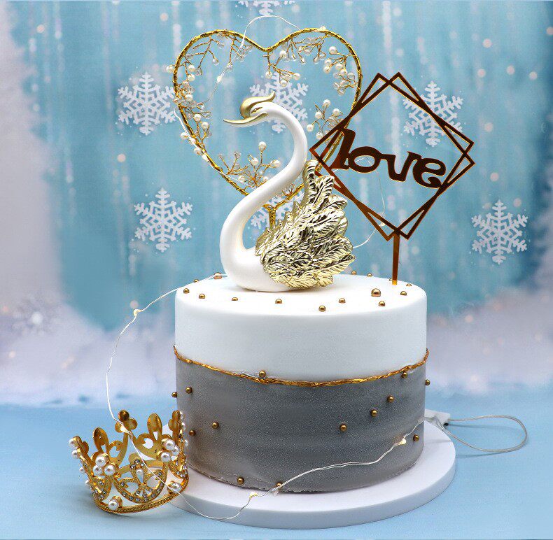 生日蛋糕装饰摆件皇冠天鹅烘焙饰品唯美美天鹅情人节日装扮用品