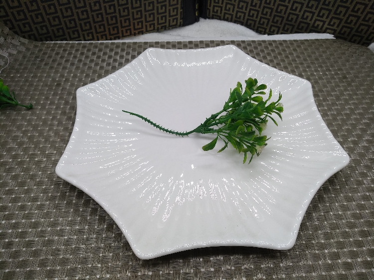 盘子陶瓷创意不规则装菜家用个性异形盘