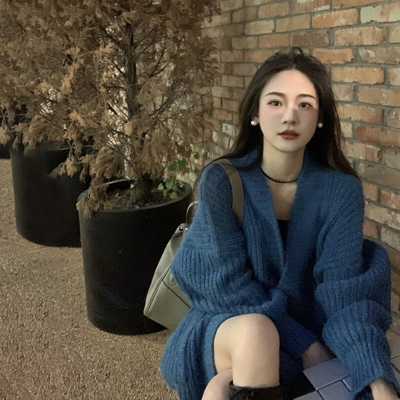 蓝色羊毛加厚慵懒风毛衣外套开衫女秋冬2021年新款中长款针织外搭