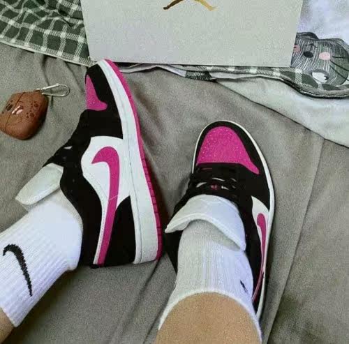 airjordanlowaj1粉玫红紫脚趾情人节低帮篮球鞋篮球鞋