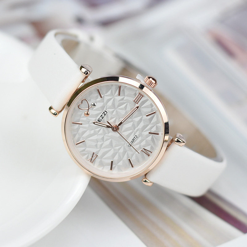 珂紫手表女学生时尚潮流新品防水纹理心形罗马数字国产腕表