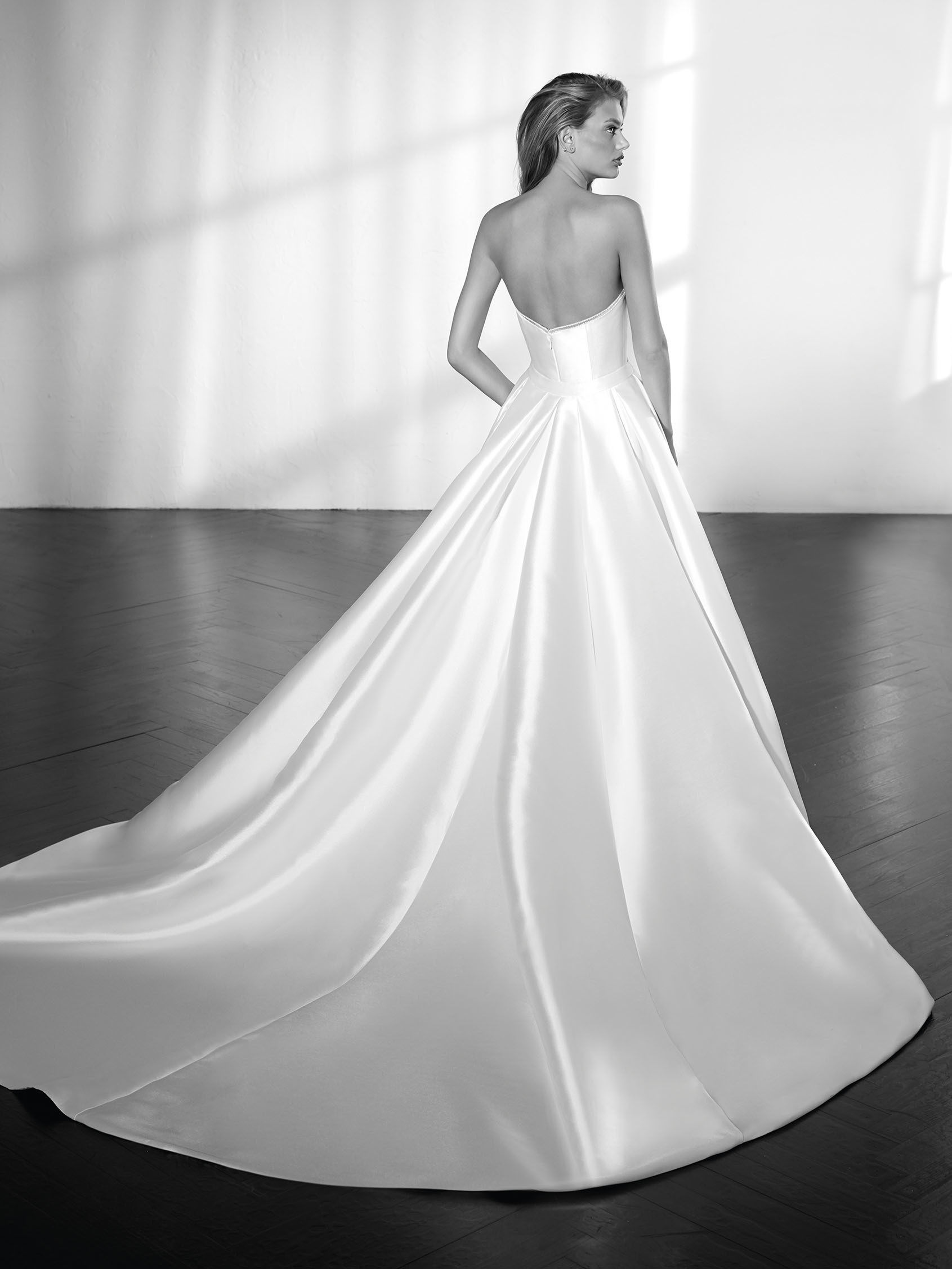 st.patrick studio 米卡多绸缎婚纱 鱼尾两穿女王范