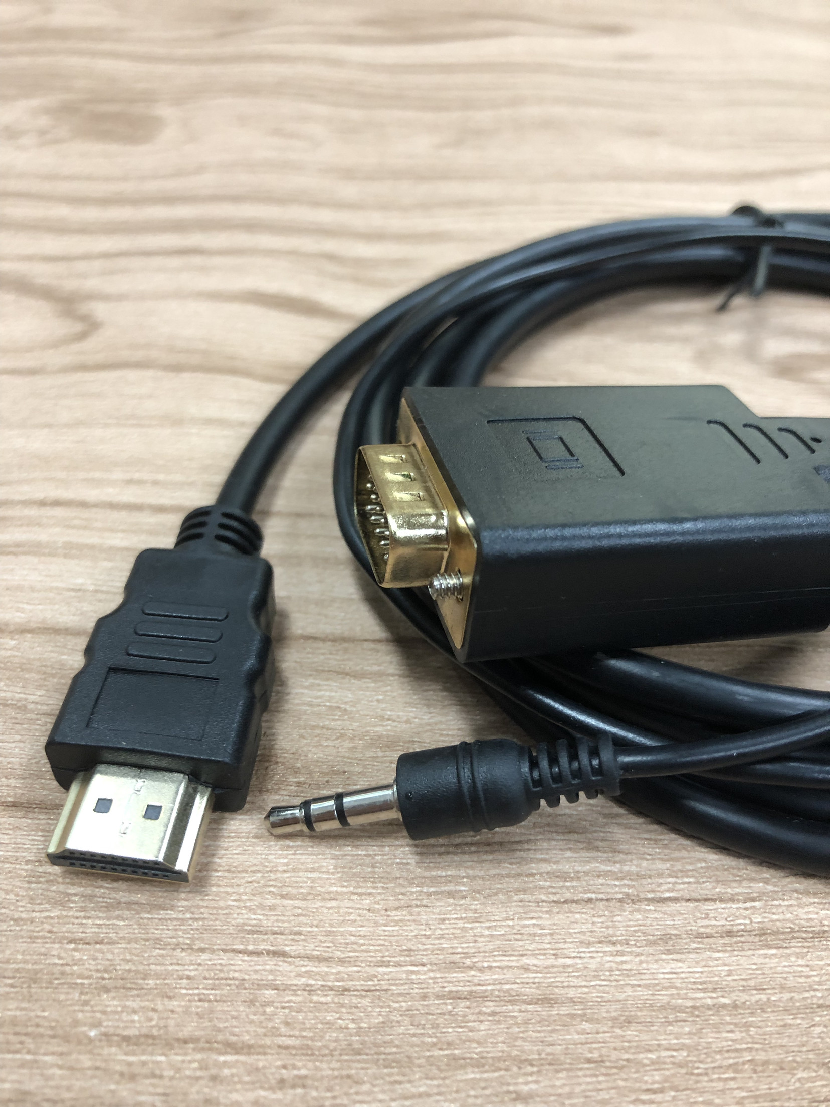 盒子显示器hdmivga看电视宽带网络移动投影仪hdmi线