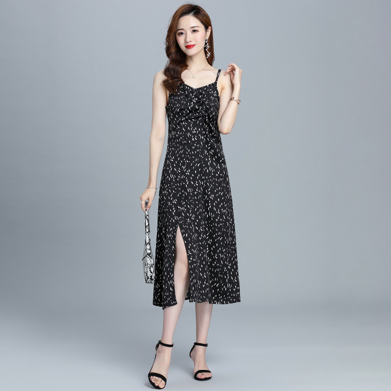 长款过膝真丝无袖连衣裙夏季新款宽松大码内搭高腰桑蚕丝吊带裙子