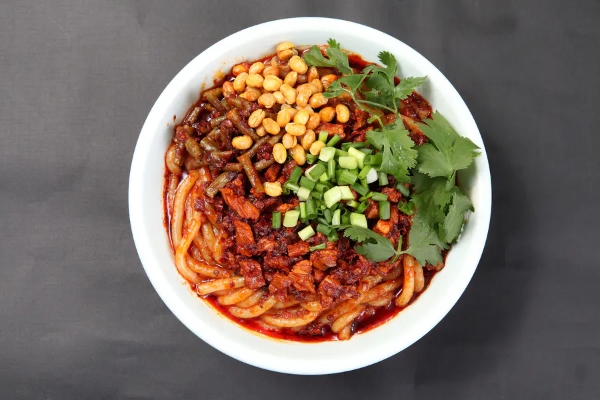 吴佳拌米粉鸡肉酱新疆拌米粉炒速食方便食品即食冲泡米粉牛肉包邮