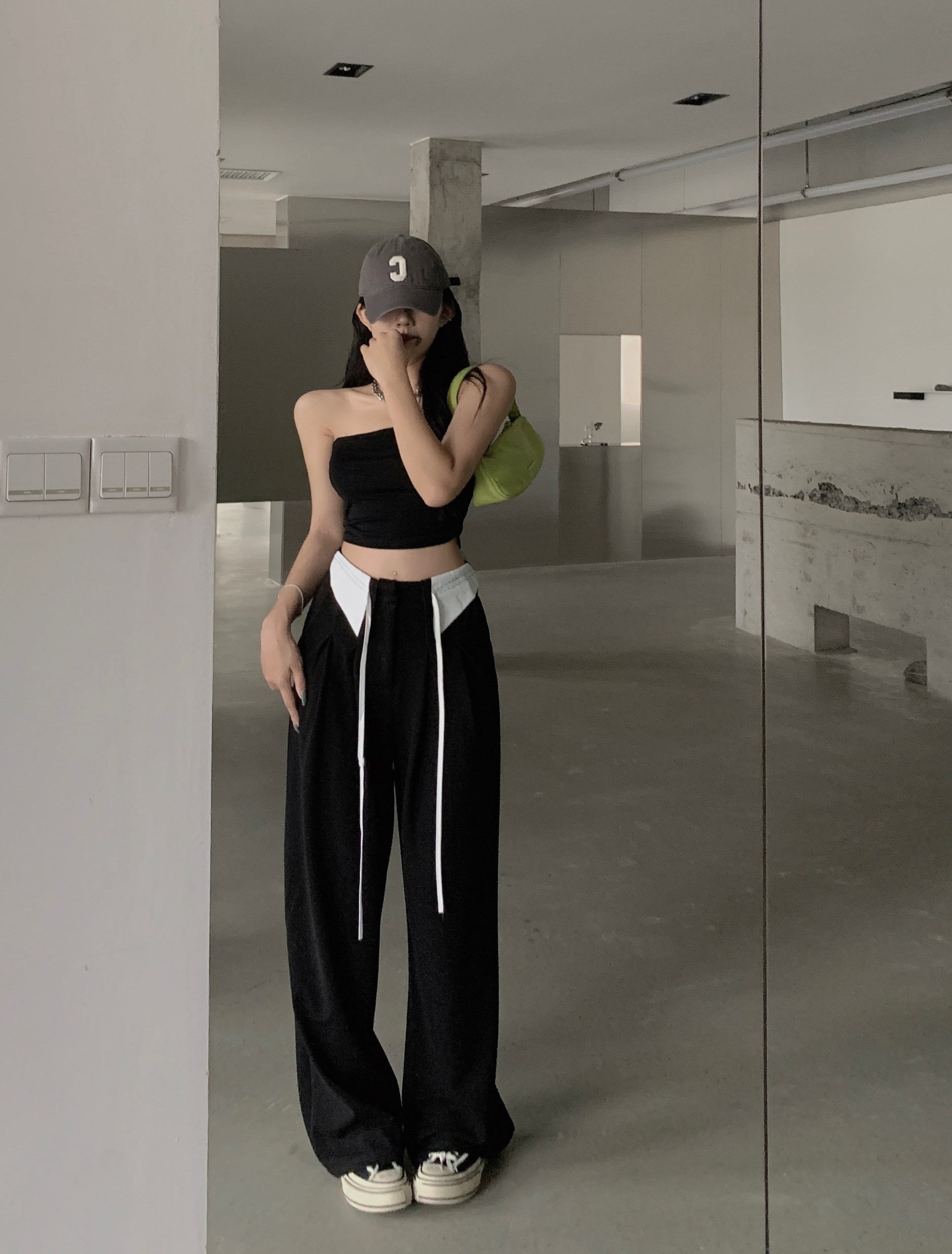 港味西装裤女直筒夏季高腰垂感拖地休闲裤宽松设计感冰丝黑色裤子