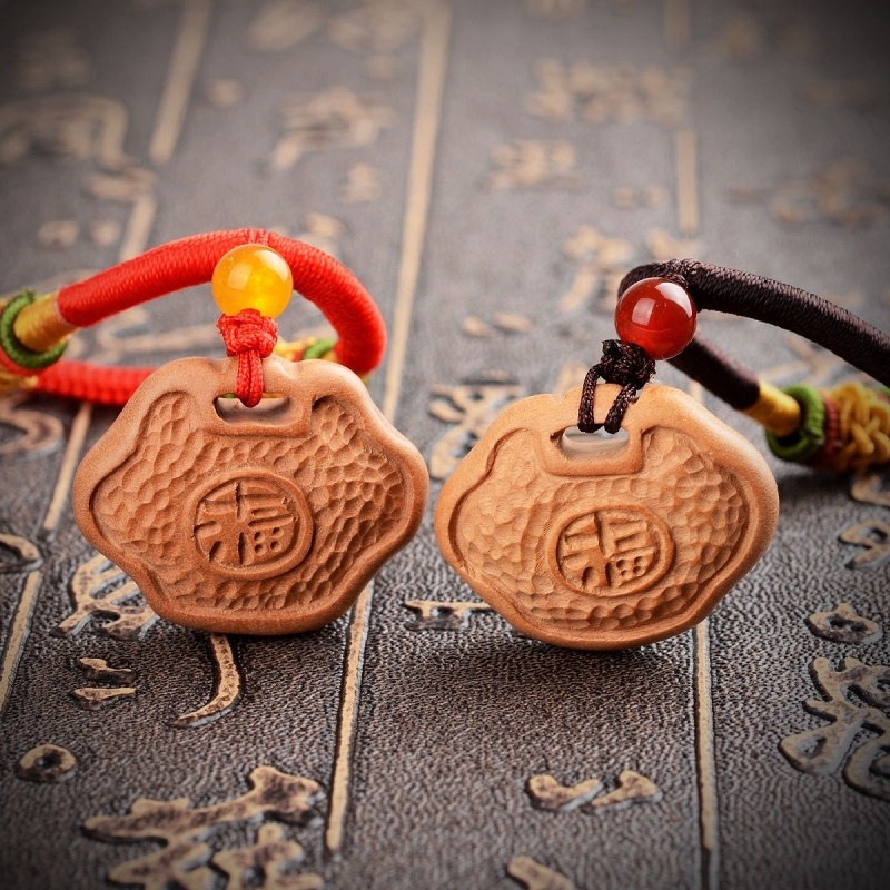 开光正宗肥城桃木吊坠宝宝儿童桃木剑挂件福锁项链小孩辟邪红绳  价格