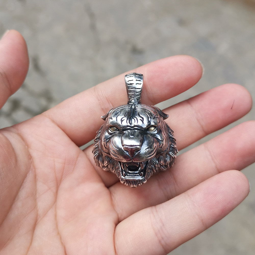上山王者立体实心老虎头足银吊坠老虎项链十二生肖项坠