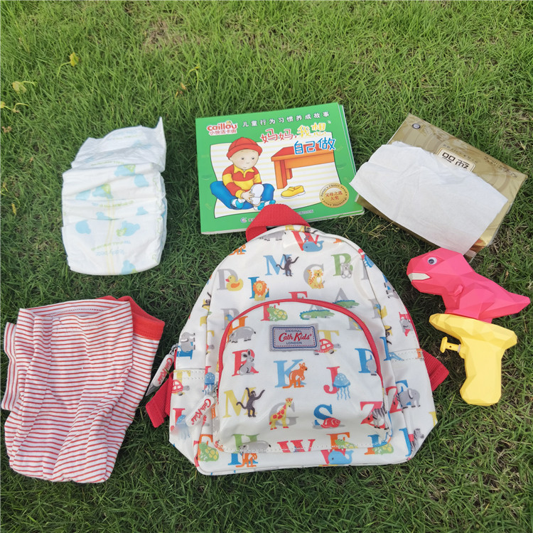 出国英国防水油布儿童玩耍背包幼儿园双肩书包双肩背包