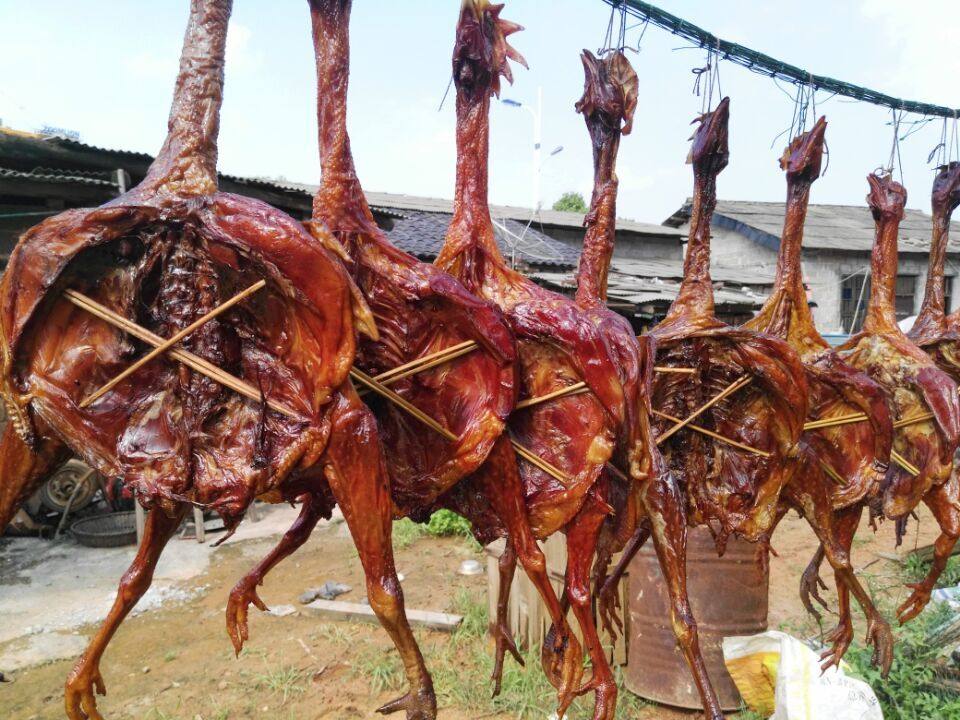 风干农家腊鸡特产自制腊鸭腊肠咸鸡土鸡腊肉腊
