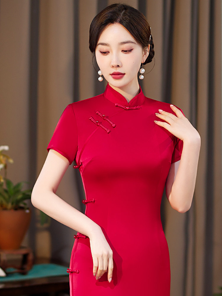 新款红色旗袍婚宴喜婆婆洋气年轻修身显瘦中长旗袍