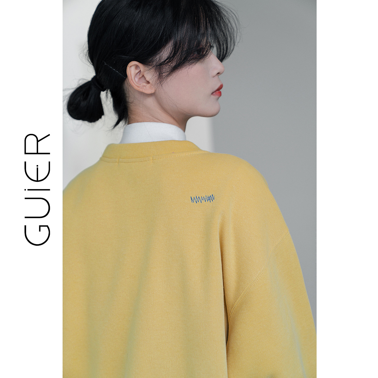 「GUIER」字母印花洋气减龄卫衣女2021新款秋冬宽松韩版圆领上衣