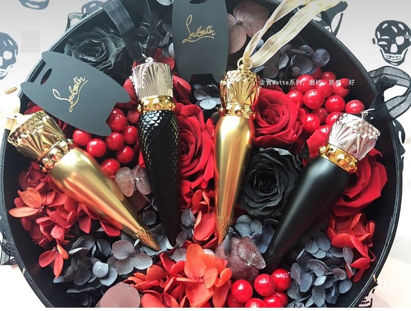 口红christianlouboutin萝卜卜丁红金cl刻字圣诞限量唇膏