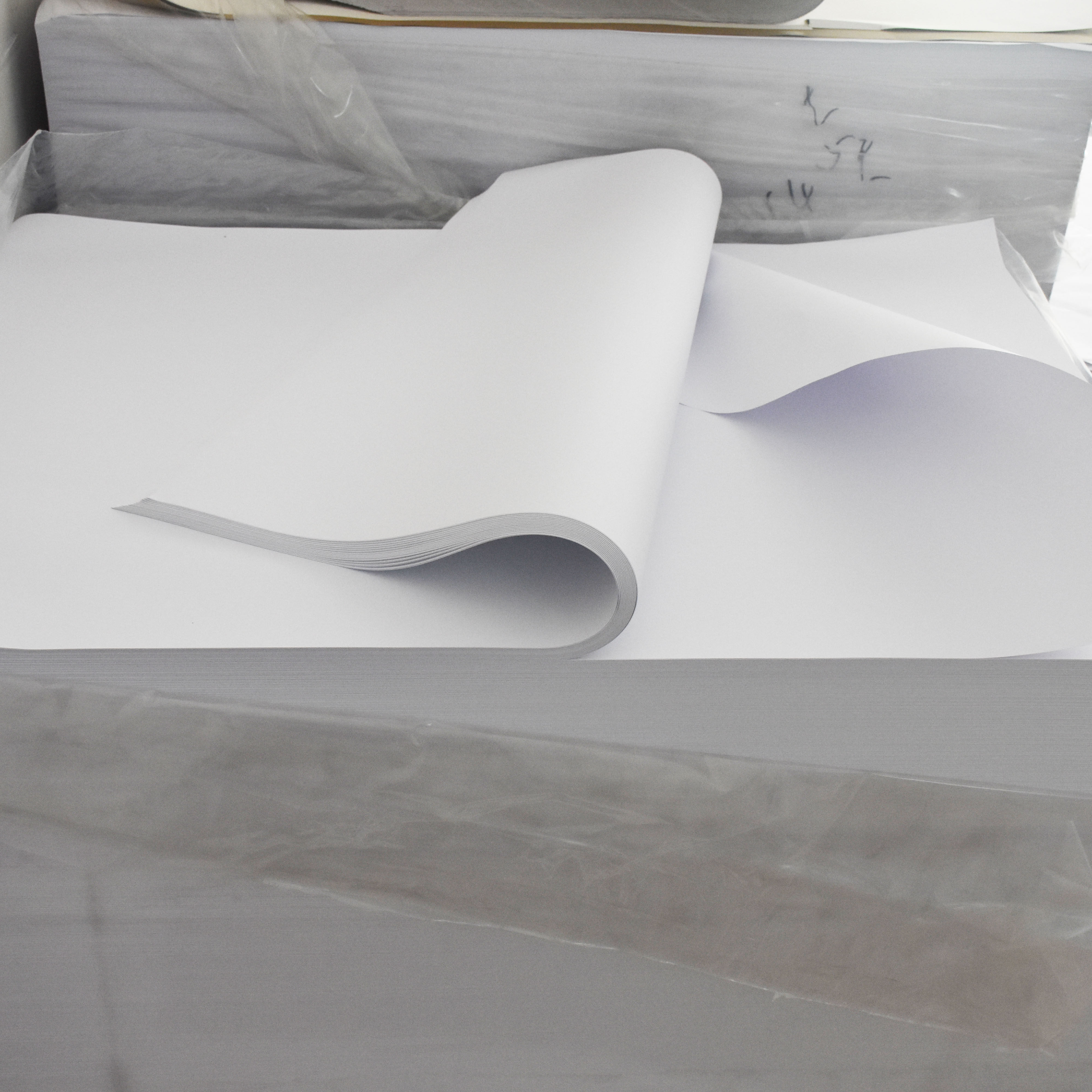 全开大白纸 超大 纯白色 批发 学生用 低价 免邮 画画纸 1开 贴墙