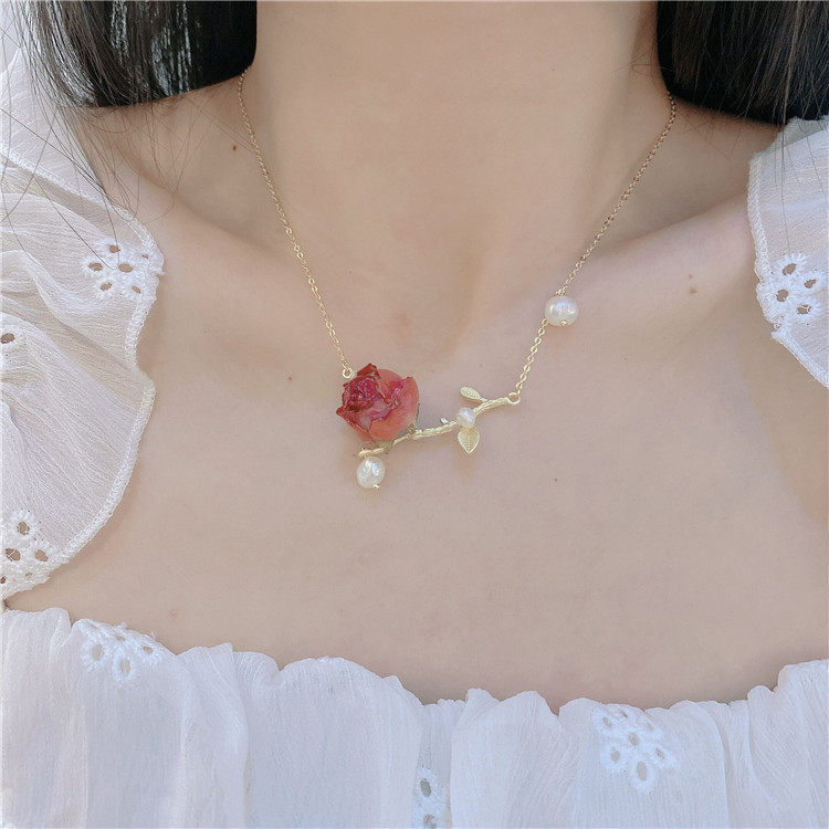设计鲜花永生花项链2021年新款ins超仙气质锁骨项链