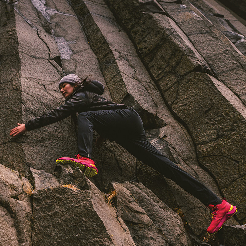 columbia哥伦比亚女鞋春夏新款户外防滑耐磨登山徒步登山鞋