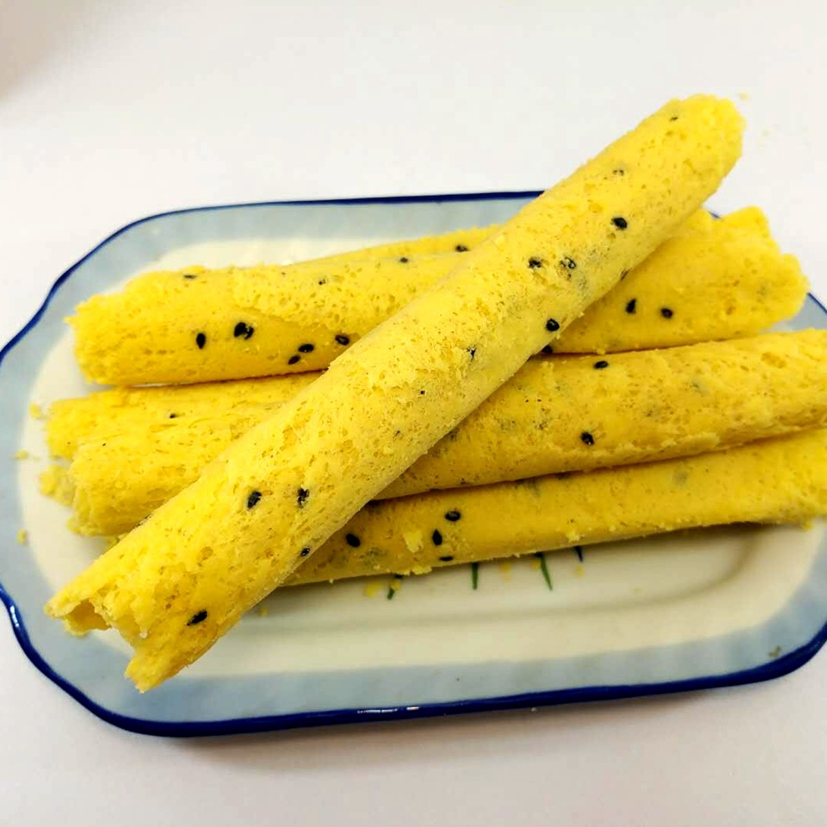 牛奶康师傅蛋酥卷108g芝麻特浓口味6支蛋卷饼干蛋卷饼干