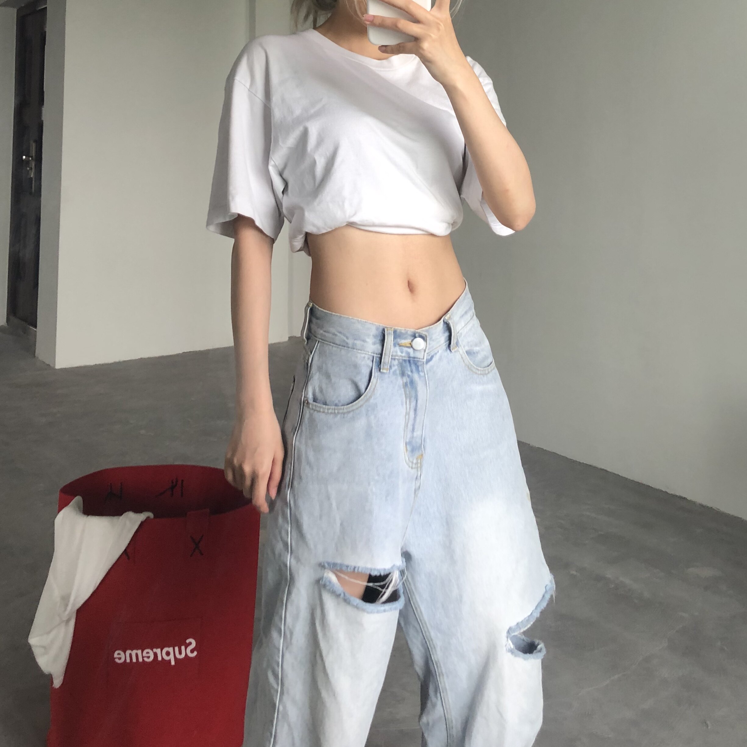 破洞牛仔裤欧美风泫雅嘻哈浅色水洗牛仔裤