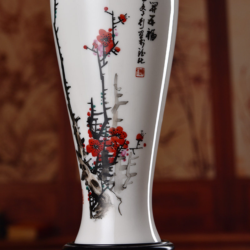 东方泥土陶瓷器手绘梅花花瓶德化白瓷摆件中式装饰品美人瓶
