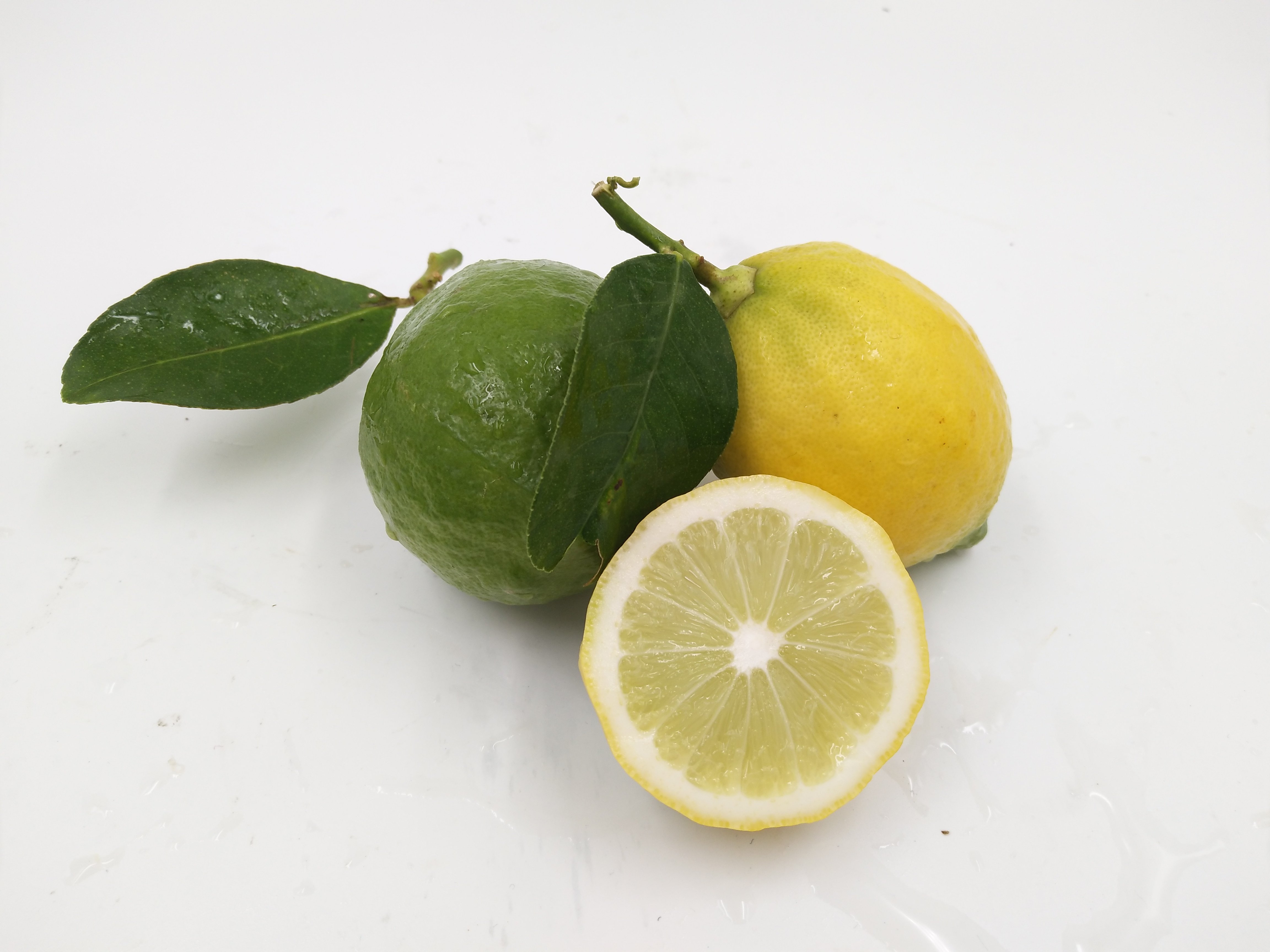 无籽青柠檬新鲜采摘包邮香水柠檬不打打蜡2斤柠檬