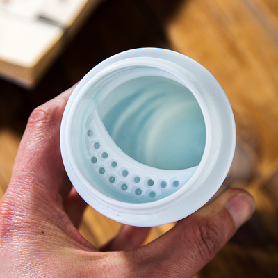 景德镇陶瓷过滤茶漏泡茶保温杯青花瓷创意双层变色水杯办公杯定制