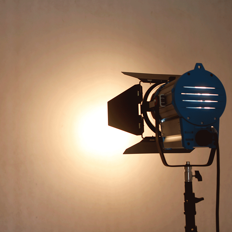 巨普摄影灯阿莱型钨丝聚光灯2000w影棚拍摄专业影视频暖光电影灯