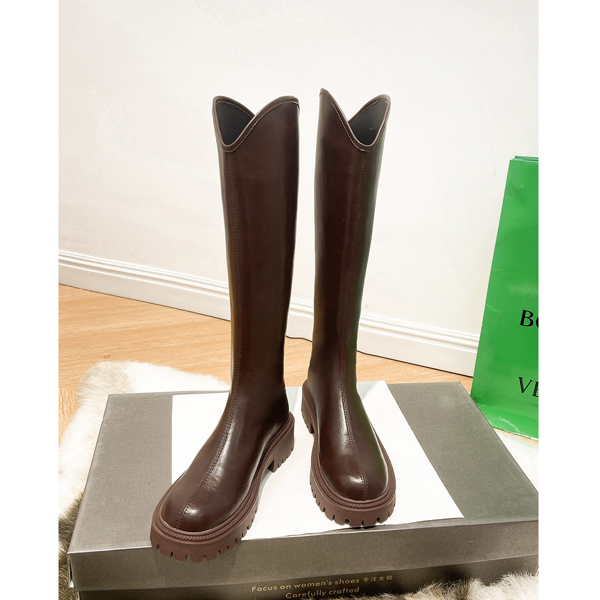 棕色长筒靴女骑士靴子子女2022新款牛仔显瘦时装靴