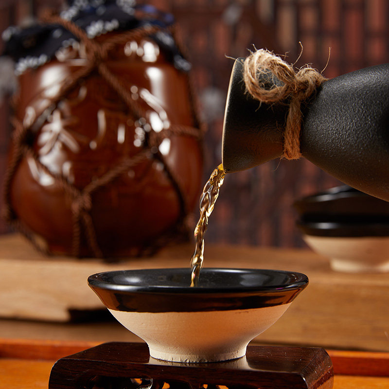 古越龙山绍兴黄酒八年陈酿古越太雕酒2000ml坛装陶瓷半甜型糯米酒