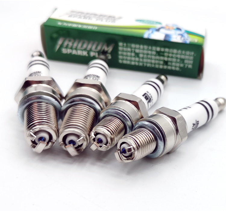 威士正品三极弯梁踏板三轮车摩托车火花塞三爪铱金摩托车火花塞