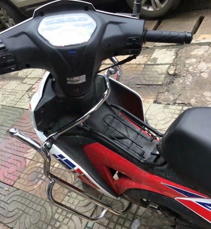 适用新大洲本田新威武威武sdh11019asdh11022改装保险杠侧翻摩托车