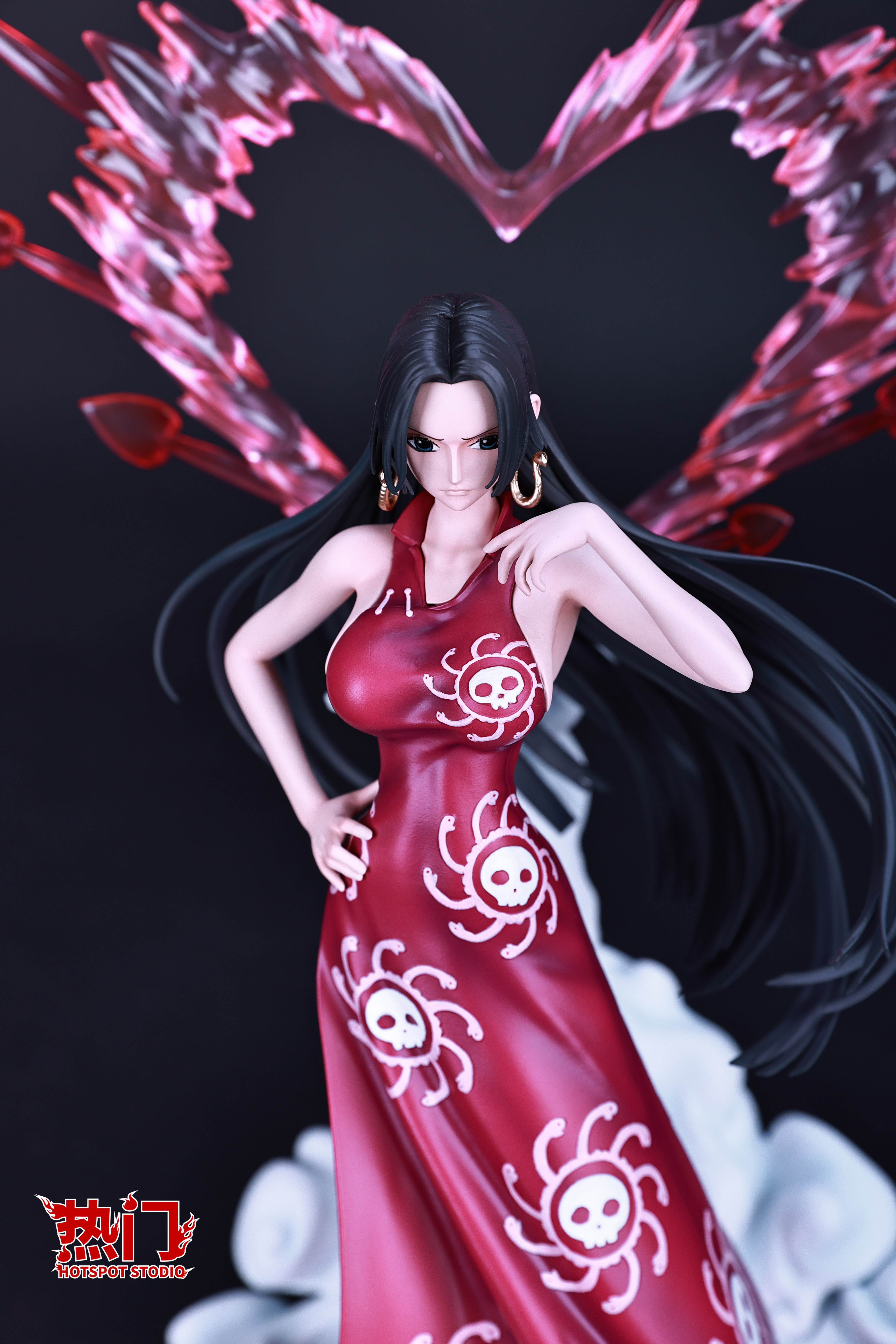 梦想小镇热门工作室造型爱心女帝库克海贼王限量手办