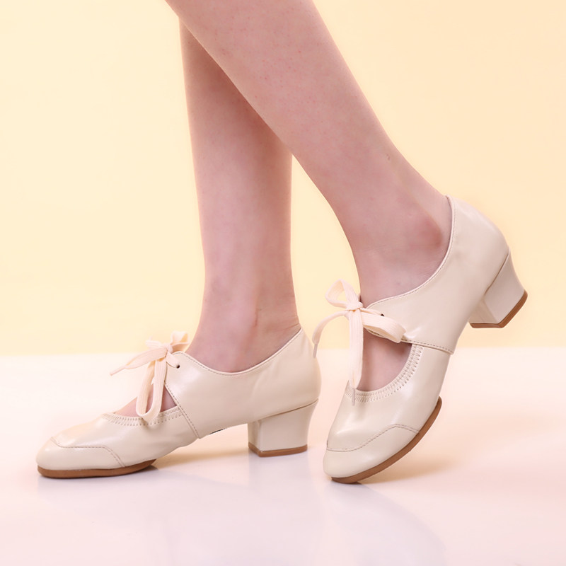 舞蹈鞋四季广场舞女鞋夏季新款夏天跳舞舞鞋真皮现代舞鞋