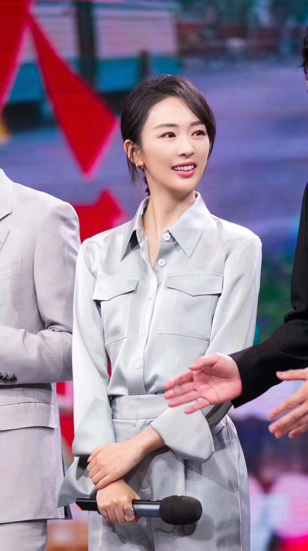 童瑶陈数吕明星同款2020新款休闲灰蓝色上衣尖领衬衫