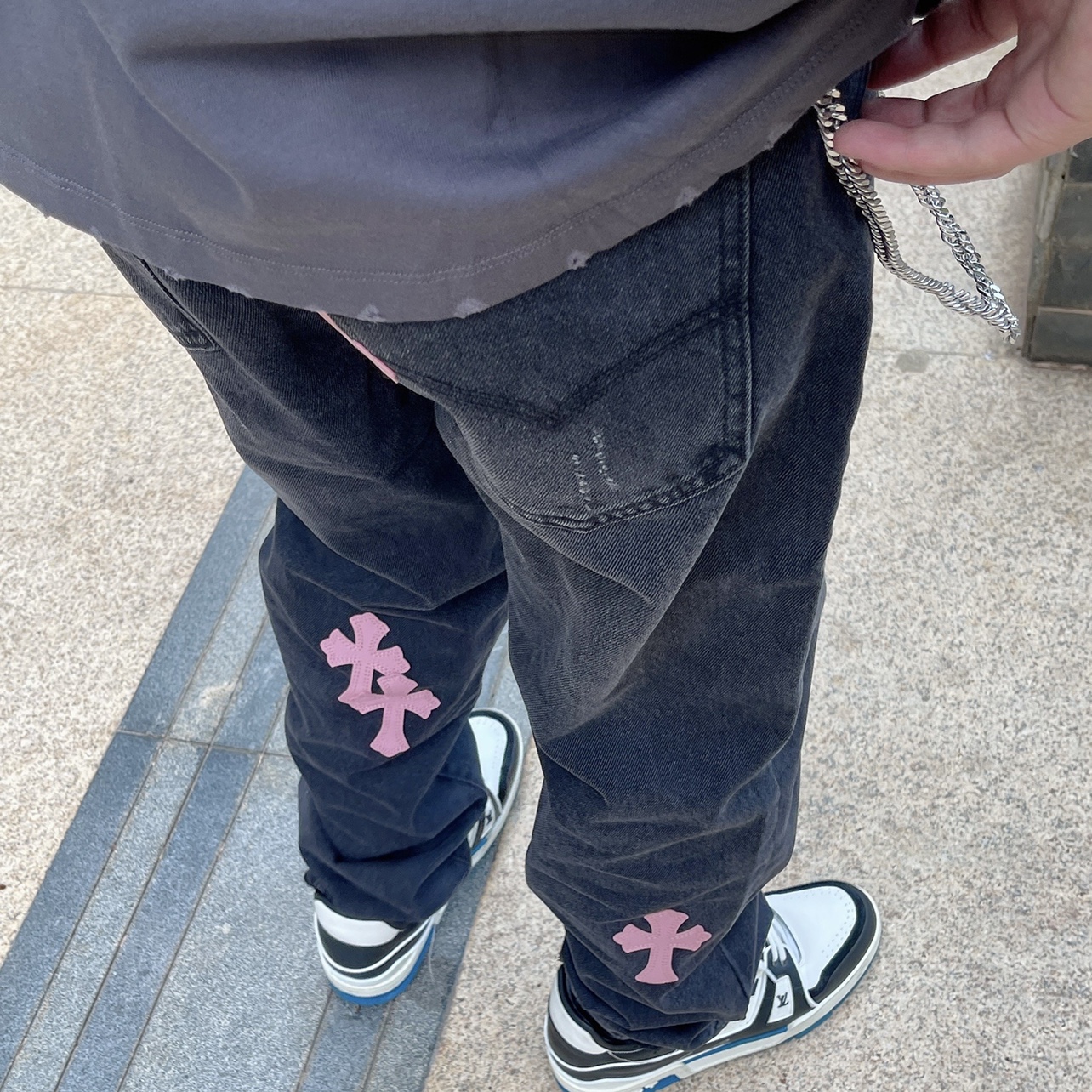 ch自主原创remake 粉色十字架拼皮磨破做旧直筒男宽松牛仔裤潮