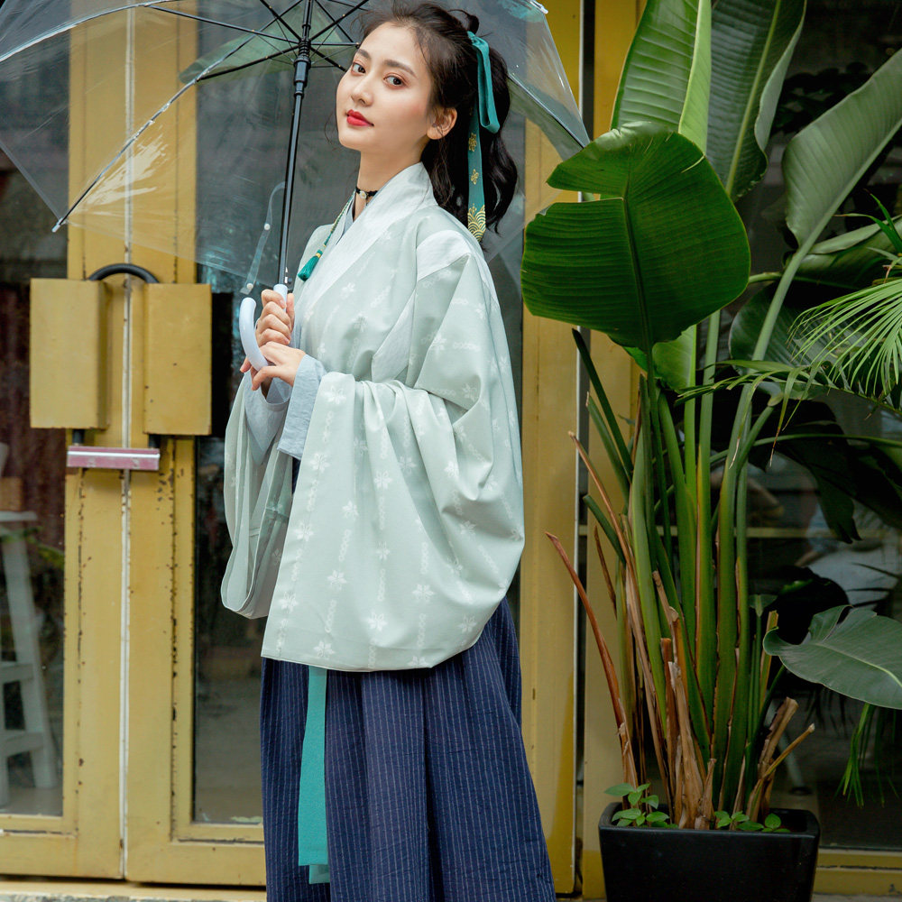 华裳撷珠嘉鱼交领大袖襦袴洛川汉服