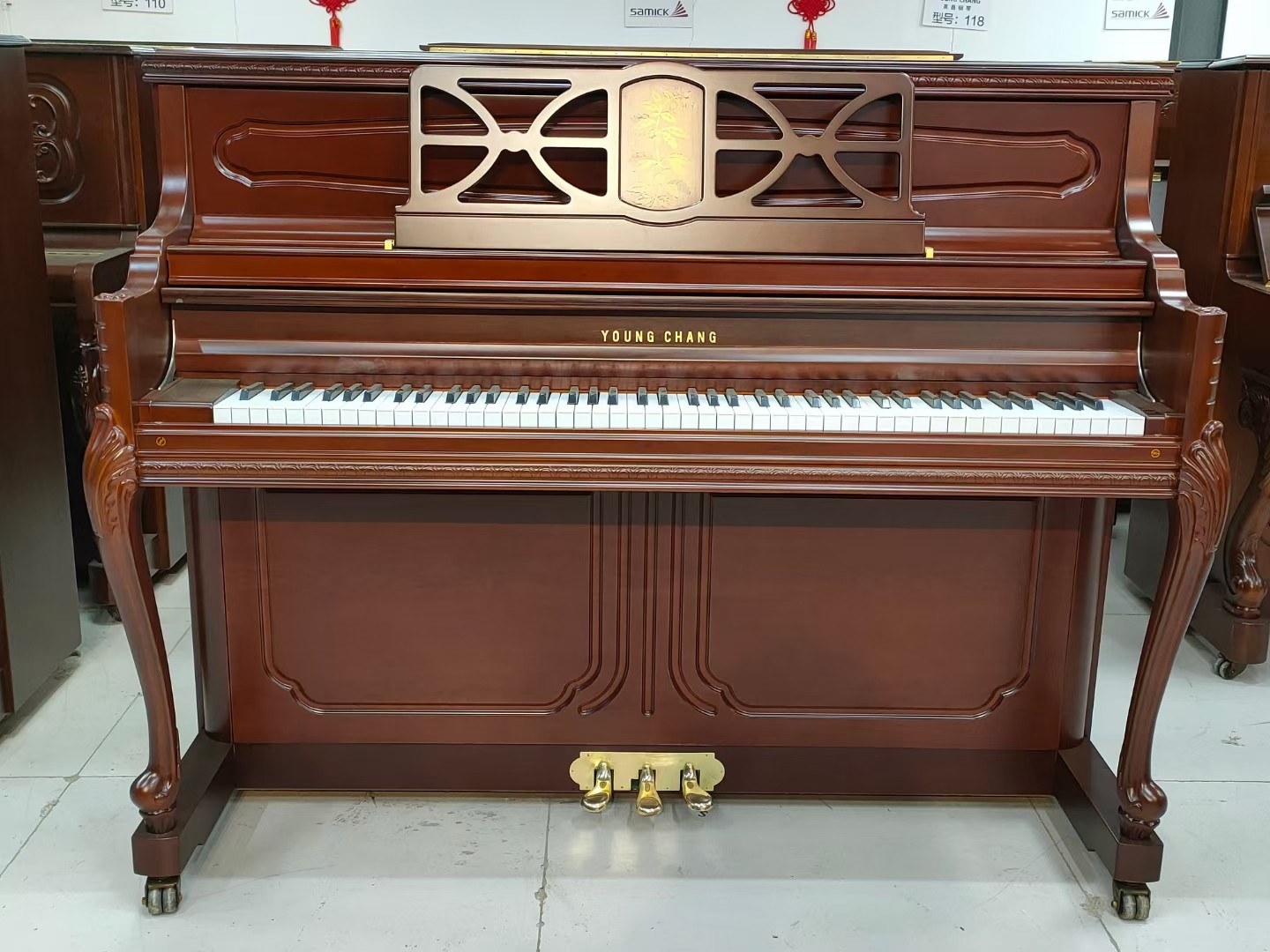 进口youngchang英昌二手钢琴uc118初学者家用考级钢琴