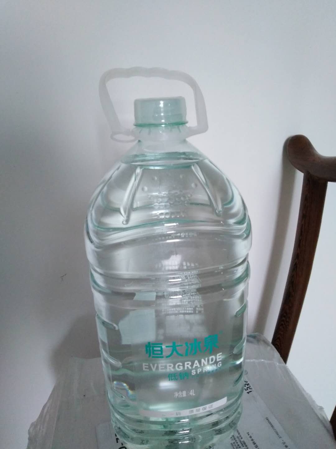 低钠恒大冰泉矿泉水500ml整箱长白山火山岩饮用水饮用水