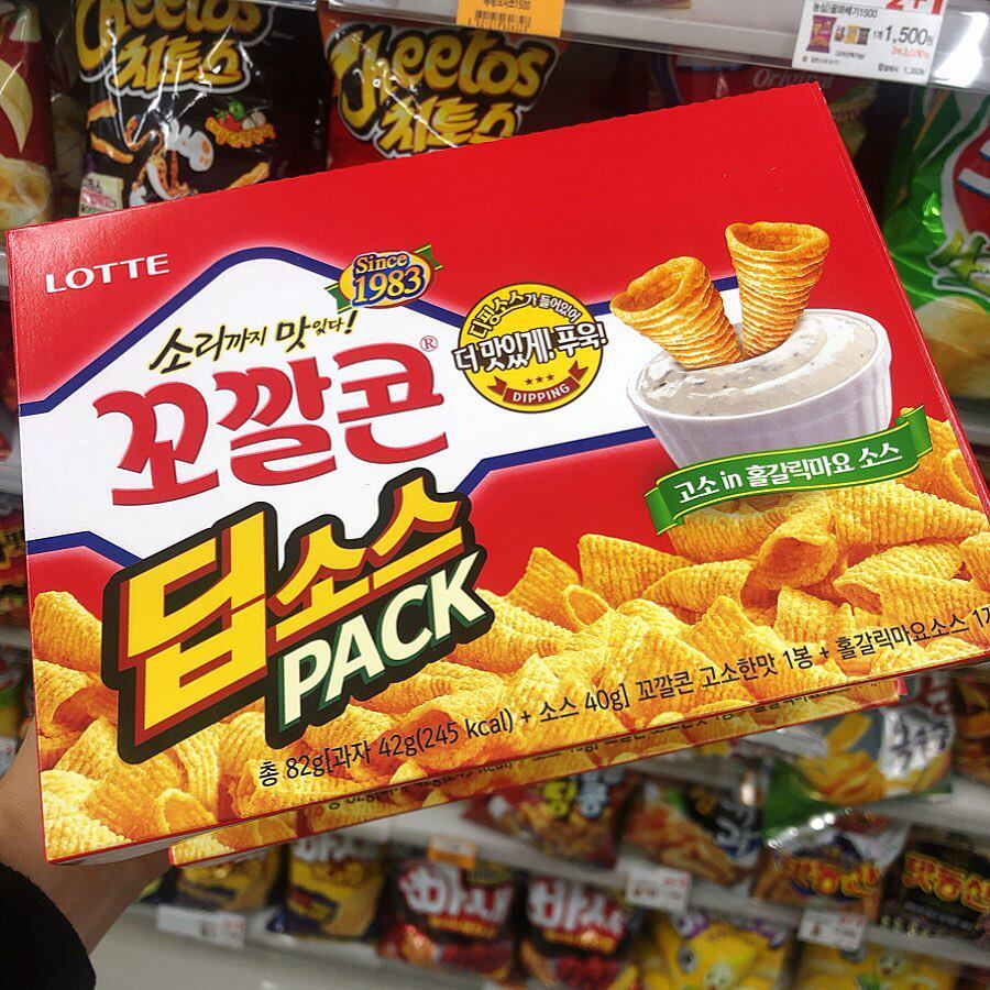 韩国进口零食乐天经典松脆膨化玉米妙脆角带蘸酱蒜香蜂蜜炸鸡味