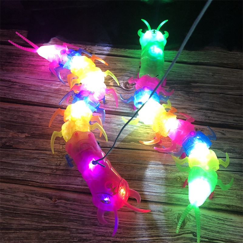 蜈蚣电动牵绳大号音乐万向发光2019新款夜市电动