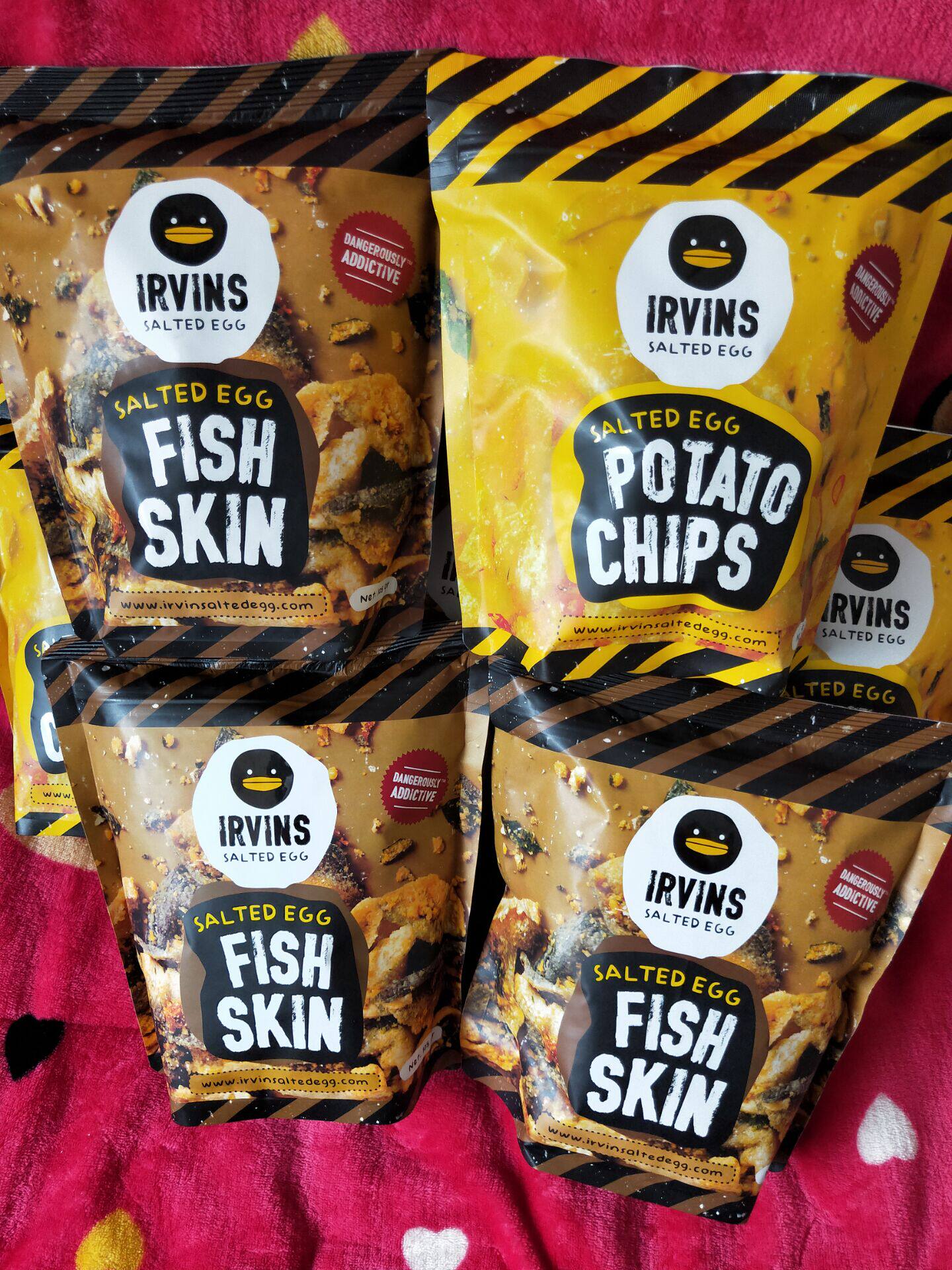 江苏现货新加坡特产黄鸭irvins咸蛋黄鱼皮即零食即食鱿鱼零食