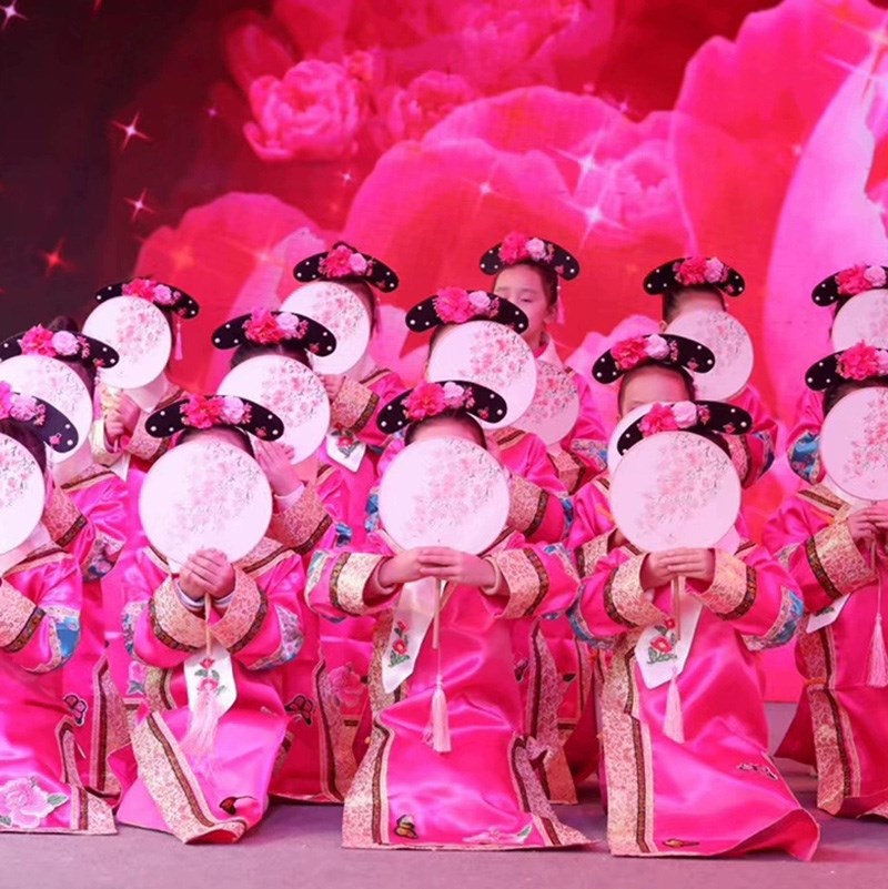 儿童清朝还珠格格服装有一个姑娘舞蹈民族宫廷中国民族服装