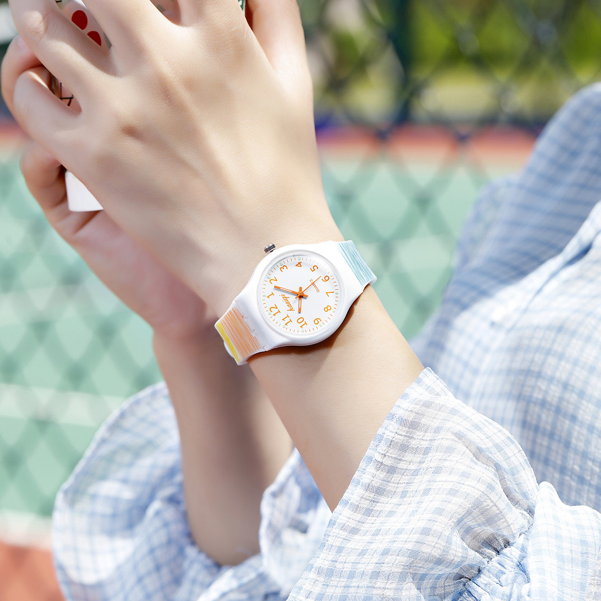 儿童电子手表指针女款法国小众手表女孩中学生小巧女式2022新款
