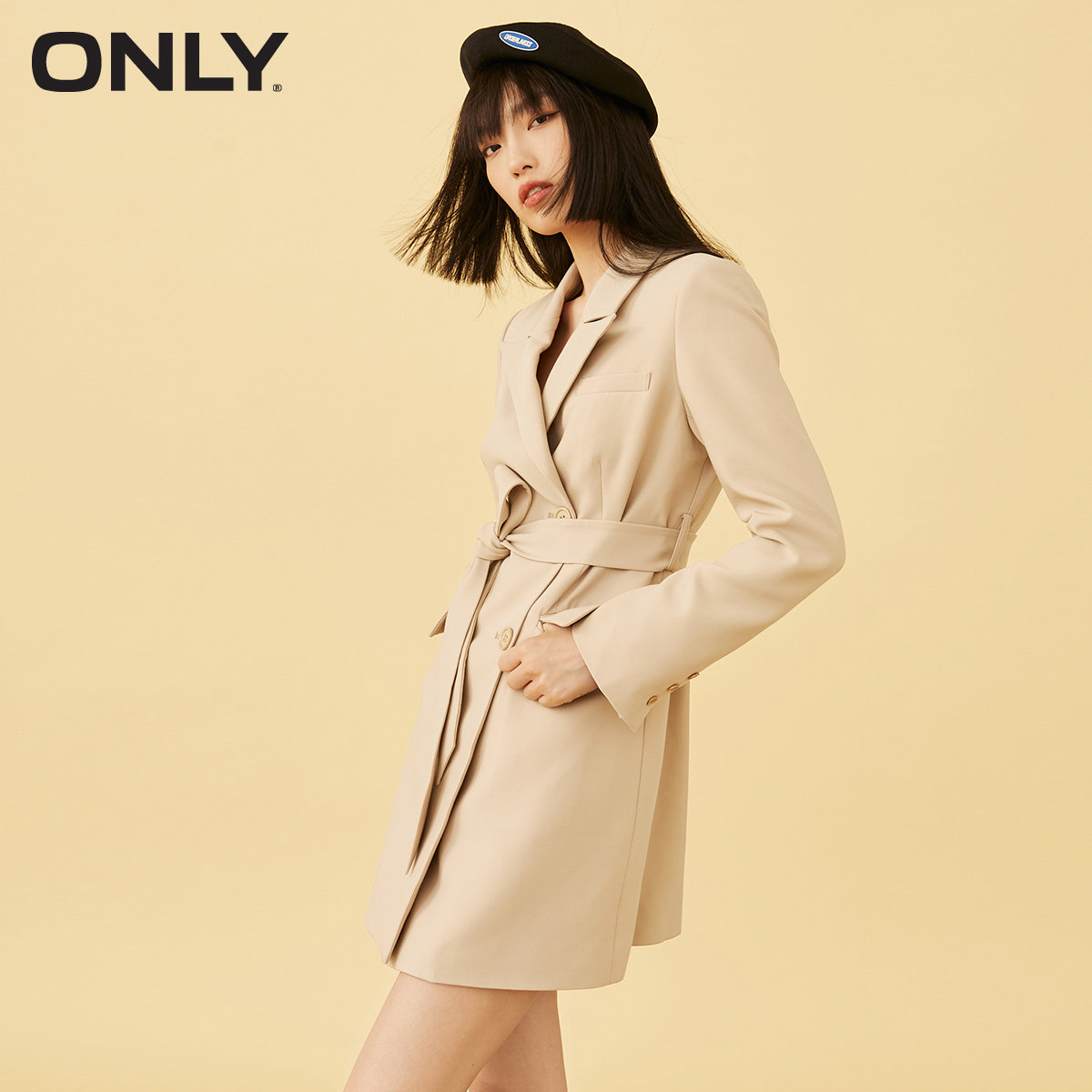 only2021冬季新款黑色短款收腰a字显瘦西装连衣裙女